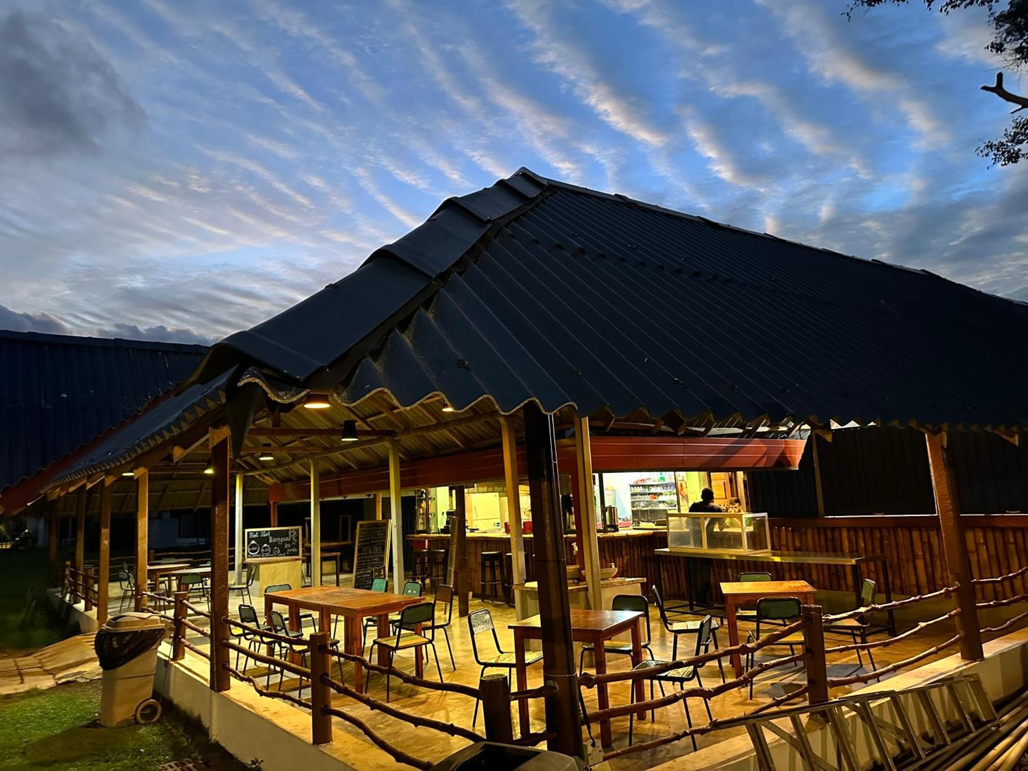 Amaluna Resorts Negombo Exterior foto